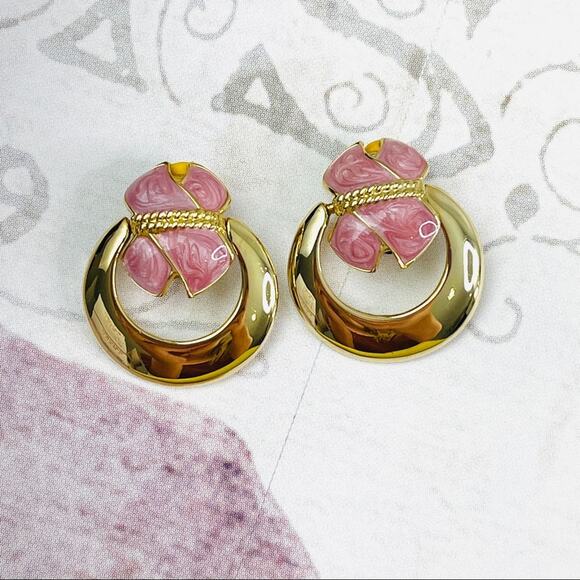Gold color with pink enamel clip on earrings - Picture 1 of 8